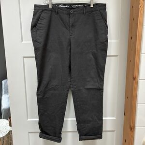 Eddie Bauer Women's Legend Wash Relaxed Fit Pants- Size 14 Petite